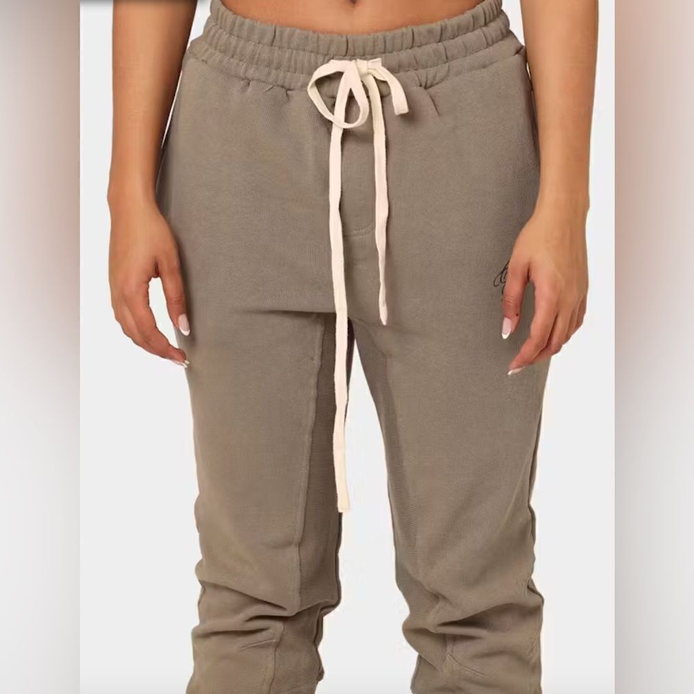 NWT Club Paradise Culture Kings Unisex Taupe Amalfi Sweatpants Joggers- Size M - Picture 4 of 15